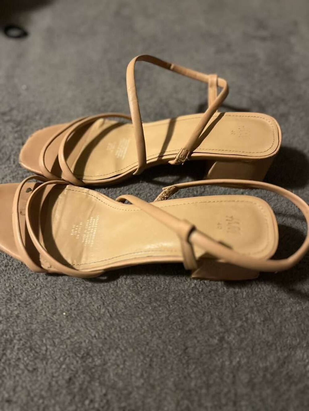 H&M Sandals Womens 40 Nude Strappy Low Block Heel Open Toe Minimalist Summer